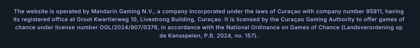 El pie de página de la página principal de CasinoBet indica el número de licencia del sitio y el regulador